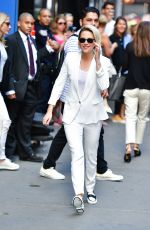 KRISTENNSTEWART onnthenSet of Good Morning America 07/11/2016