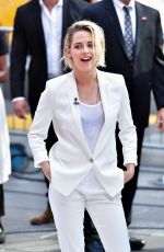 KRISTENNSTEWART onnthenSet of Good Morning America 07/11/2016