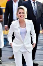 KRISTENNSTEWART onnthenSet of Good Morning America 07/11/2016