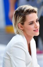 KRISTENNSTEWART onnthenSet of Good Morning America 07/11/2016