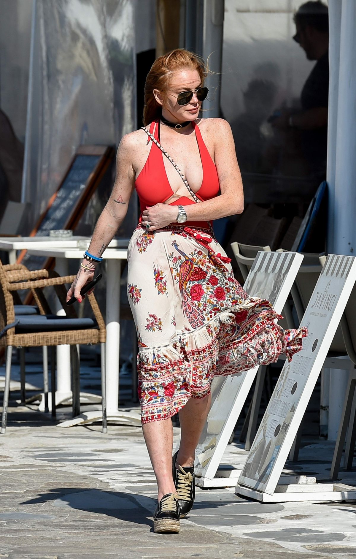 LINDSAY LOHAN Out and About in Mykonos 07/05/2016 LINDSAY LOHAN Out and About in Mykonos 07/05/2016