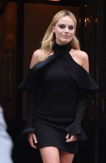 MARGOT ROBBIE Heading to Tonight Show Starring Jimmy Fallon in New York 07/28/2016