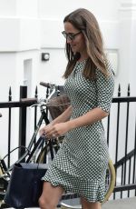 PIPPA MIDDLETON Leaves Her Home in London 07/21/2016