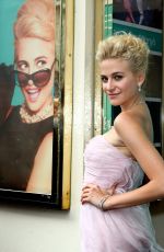 PIXIE LOTT at Breakfast at Tiffany