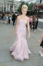 PIXIE LOTT at Breakfast at Tiffany