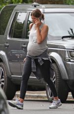 Pregnant JOOS OLIVER Out and About in London 07/08/2016
