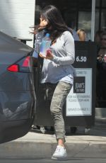 Pregnant MILAMKUNIS Out in Studio City 07/12/2016