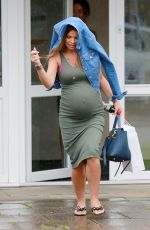 Pregnant TANYA BARDSLEY Leaves a Hair Salon in Wilmslow Cheshire 06/28/2016