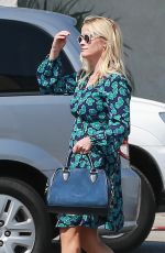 REESE WITHERSPOON at Brentwood Country Mart 07/29/2016