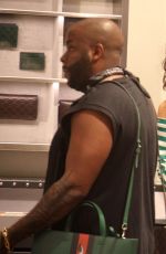 RIHANNA Shopping at Gucci