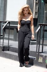 RITA ORA Leaves Her Apartment in New York 07/25/2016