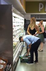 ROSIE HUNTINGTON-WHITELEY and Jason Statham Out Shopping in Malibu 07/29/2016