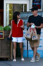 SELMA BLAIR Shoppong Groceries in Beverly Hills 07/16/2016