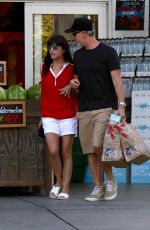 SELMA BLAIR Shoppong Groceries in Beverly Hills 07/16/2016