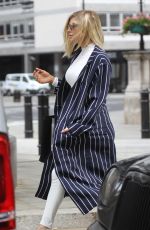 STACY FERGIE FERGUSON Out and About in London 07/09/2016