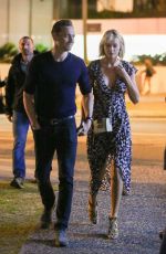 TAYLOR SWIFT Out for Dinnner in Australia 10/07/2016