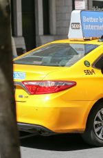 ALICIA QUARLES Hailing a Cab in New York 08/02/2016