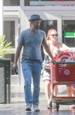 AMY ADAMS Shopping at Target in Los Angeles 08/12/2016