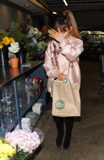 ARIANA GRANDE Shopping at Whole Foods in Beverly Hills 08/02/2016
