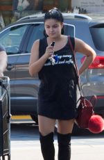 ARIEL WINTER Shopping at Whole Foods in Los Angeles 08/27/2016
