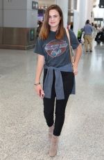 BAILEE MADISON at Toronto Pearson International Airport 08/01/2016