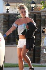 BRITNEY SPEARS Out and About in Los Angeles 08/13/2016