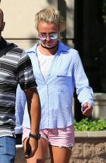 BRITNEY SPEARS Out and About in West Hills 07/31/2016