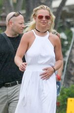 BRITNEY SPEARS Out Shopping in Hawaii 08/07/2016