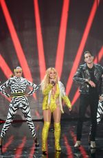 BRITNEY SPEARS Performs at 2016 MTV VMA in New York 08/28/2016