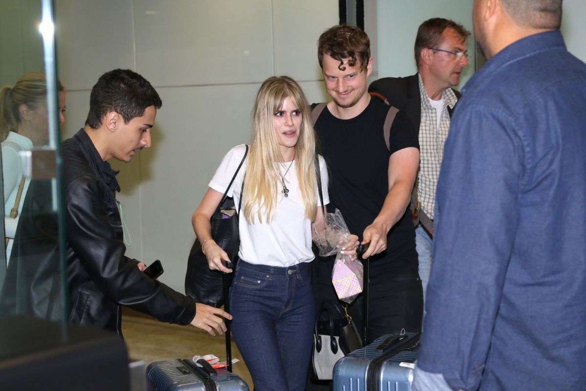 CARLSON YOUNG at Sao Paulo Airport 08/27/2016 – HawtCelebs