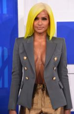 CASSIE VENTURA at 2016 MTV Video Music Awards in New York 08/28/2016