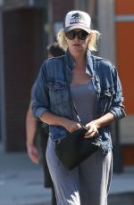 CHARLIZE THERON Out and About i Los Angeles 08/29/2016
