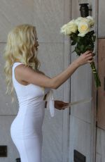 COURTNEY STODDEN Pays a Visit to Marilyn Monroe