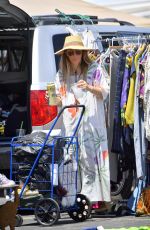 DREW BARRYMORE Shopping at a Flea Market in Los Angeles 08/14/2016