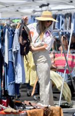 DREW BARRYMORE Shopping at a Flea Market in Los Angeles 08/14/2016