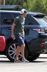 ELLE FNNING Out Shopping in Los Angeles 08/24/2016