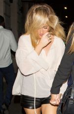 ELLIE GOULDING at Steam & Rye in London 08/06/2016