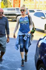 GWEN STEFANI Out and About in Beverly Hills 08/28/2016