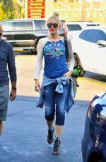 GWEN STEFANI Out and About in Beverly Hills 08/28/2016