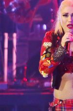 GWEN STEFANI Performs at a Concert in Vancouver 08/25/2016