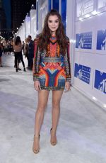 HAILEE STEINFELD at 2016 MTV Video Music Awards in New York 08/28/2016