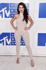 HALSEY at 2016 MTV Video Music Awards in New York 08/28/2016
