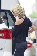 TAYLOR SWIFT Arrives at a Gym in New York 08/08/2016