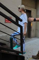 TAYLOR SWIFT Arrives at a Gym in New York 08/09/2016