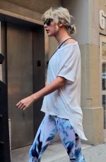 TAYLOR SWIFT Arrives at a Gym in New York 08/09/2016