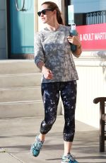 JENNIFER GARNER Leaves a Gym in Brentwood 08/13/2016