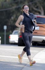JENNIFER GARNER Leaves a Gym in Los Angeles 08/23/2016