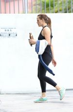 JENNIFER GARNER Leaves a Gym in Los Angeles 08/27/2016