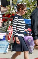 JENNIFER GARNER Out and About in Los Angeles 07/31/2016