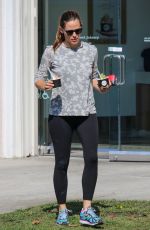 JENNIFER GARNER Out and About in Los Angeles 08/12/2016
